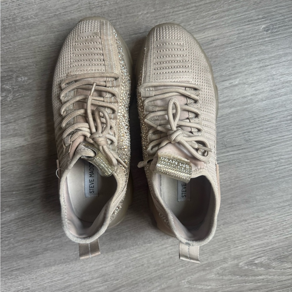 Steve Madden women’s Taupe Knit Sneakers